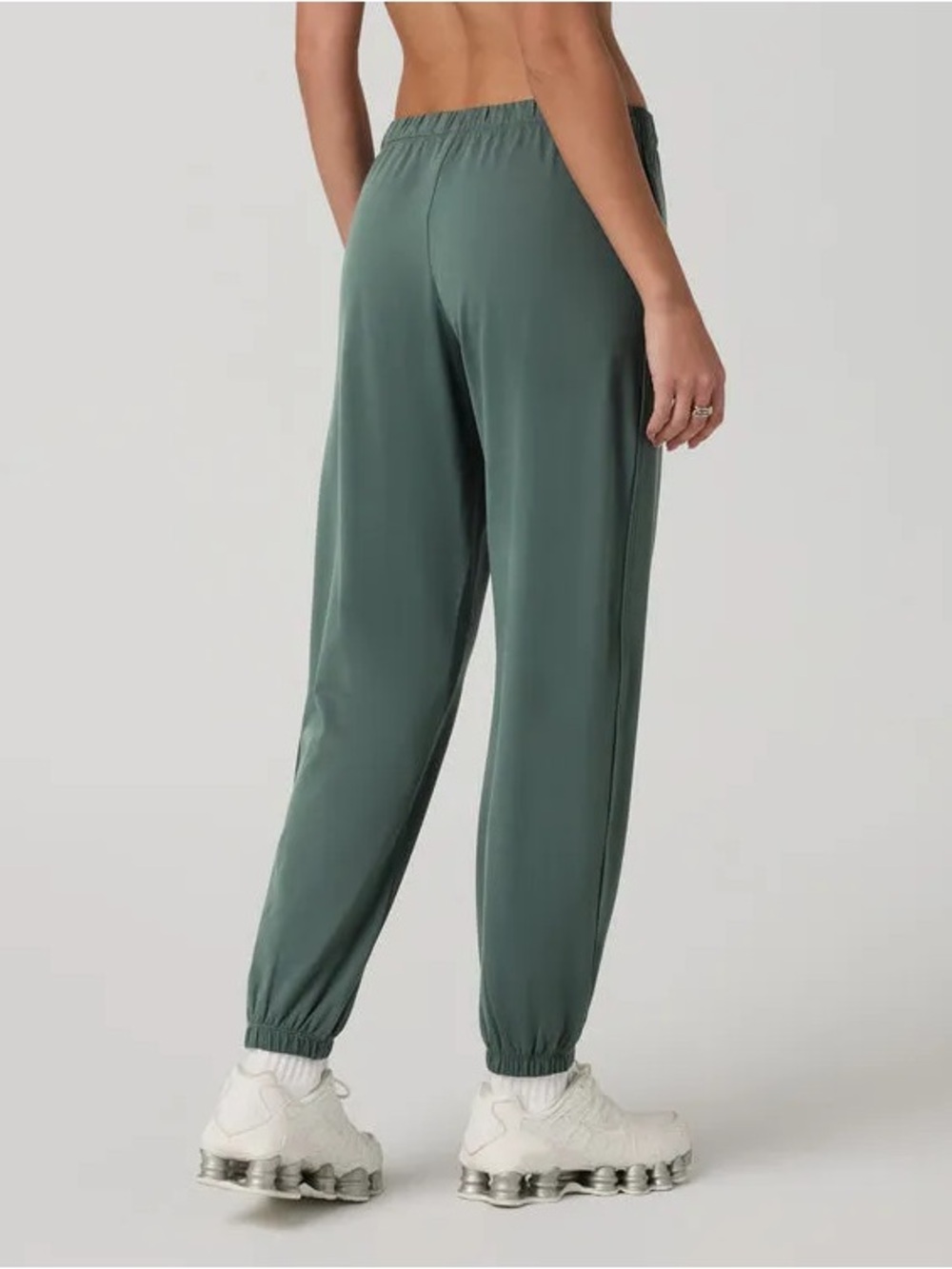 Vuori Halo Lightweight Joggers - Picture 2 of 8